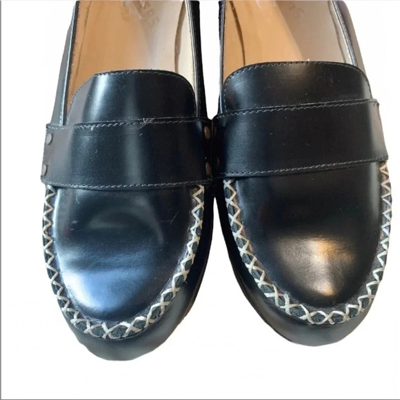 Deux Souliers Black Stitch Platform Loafers Size 41
Approx 1.5” platform - Picture 5 of 7